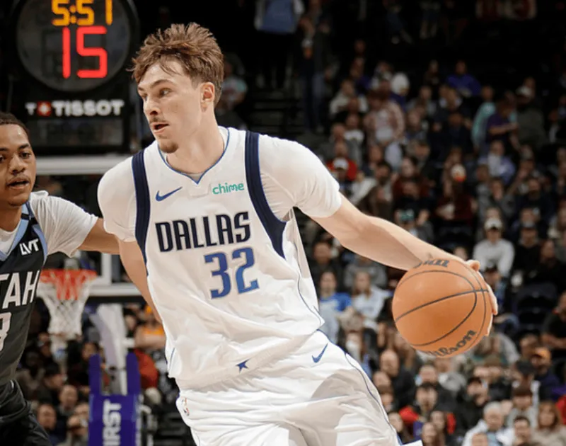 开运体育官网-弗拉格单场25+10+5+3抢断，队史第三位新秀、比肩东契奇基德