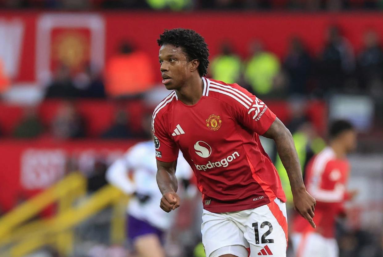 开云体育下载-后防大减配？米兰两翼防线捉襟见肘，冬窗瞄准马竞曼联多人