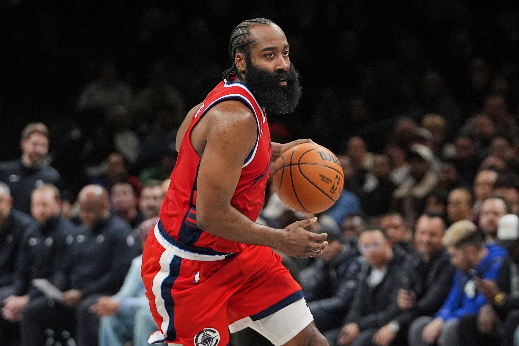 kaiyun-旗鼓相当！哈登生涯至今投篮命中数8442球 罚球命中数8439球