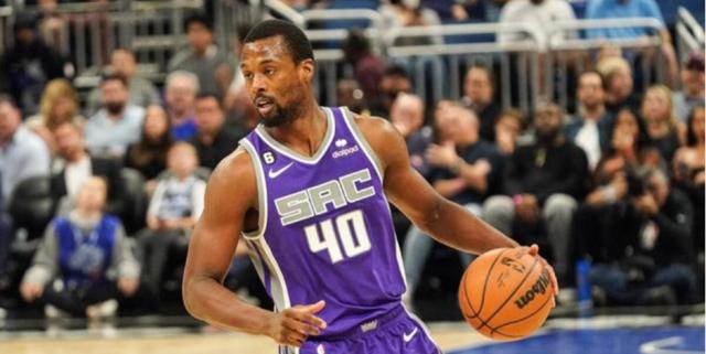 kaiyun-补强之路不停！冠军前锋加盟 马刺有望重返季后赛