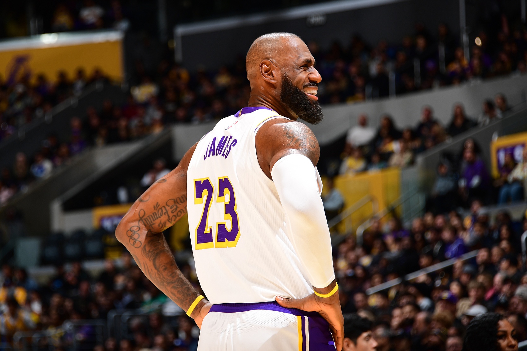 开运体育官网-现役37岁后30+次数榜：詹姆斯91次断层领跑 库里第2 杜兰特第3