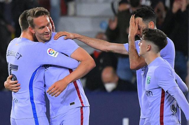 kaiyun-哈维：巴萨仍在争冠行列 德容：走着瞧，皇马必丢分