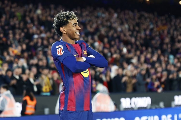 kaiyun体育-脚下生花！五大联赛成功盘带次数最多的球员：亚马尔94次断层领先