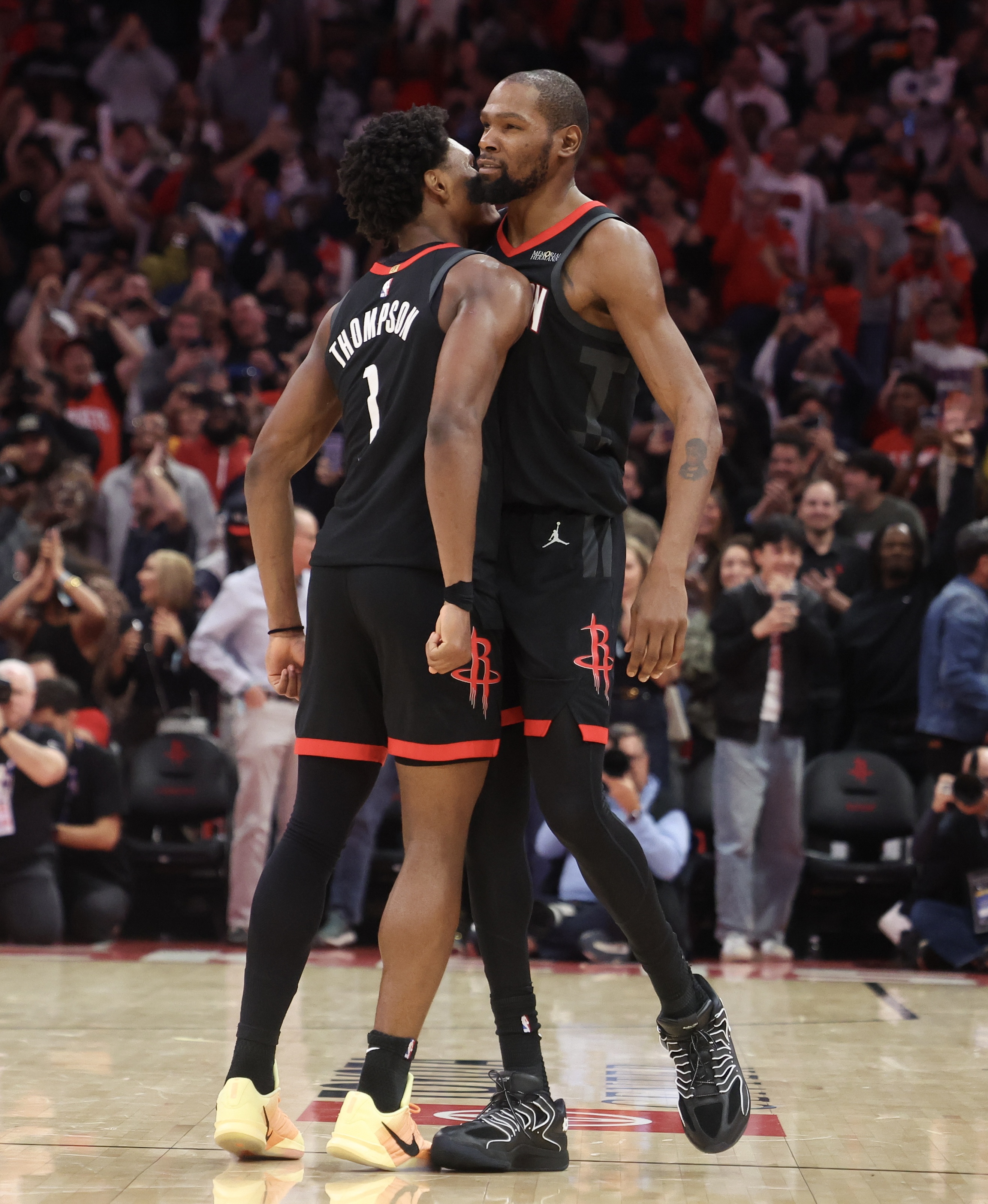 kaiyun-阿门：拥有KD这样的关键先生感觉真好 他今天又帮我们赢下了比赛